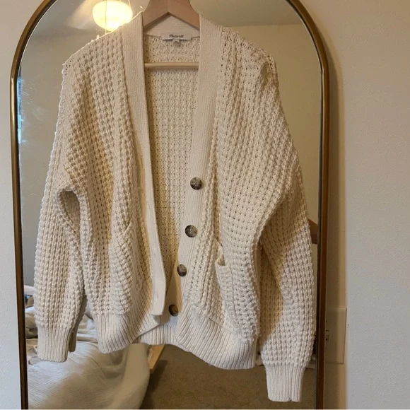 Madewell Waffle-Knit V-Neck Cardigan, relaxed boxy fit - Picture 4 of 6